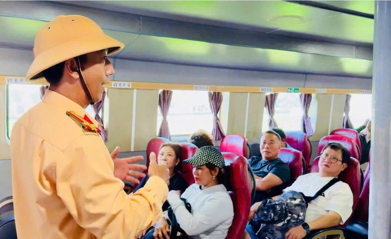 Công an các tỉnh Tây Nam Bộ chủ động giữ vững ANTT và TTATGT kỳ nghỉ lễ -1