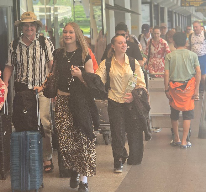 Số chuyến bay và lượng hành khách quốc tế tại Tân Sơn Nhất cao ngang ngửa các chặng bay nội địa  -0