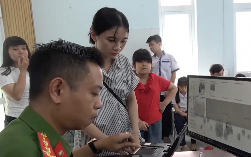 Nỗ lực xuyên lễ, quyết tâm hoàn thiện định danh điện tử cho học sinh trước các kỳ thi -0