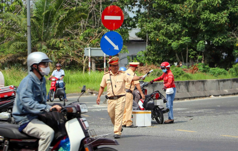 Những cán bộ, chiến sĩ không có ngày nghỉ -0