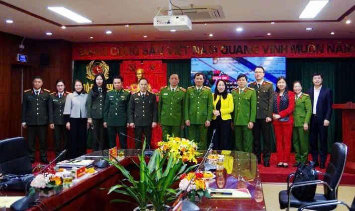 Bẫy xâm hại từ những mối quan hệ ảo -0