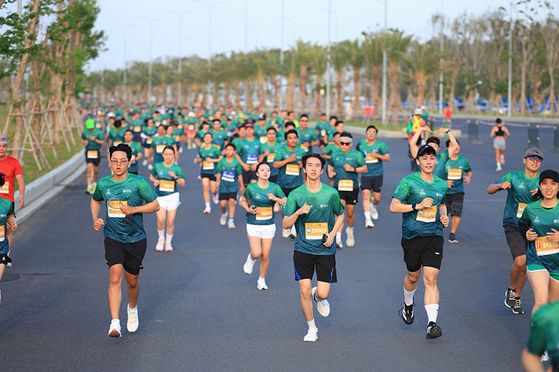 Cần Giờ đẹp mê hoặc trong ngày tranh tài VnExpress Marathon Green Paradise 2026 -0