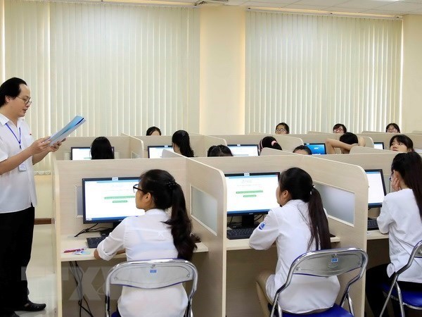 Thi tốt nghiệp THPT trên máy tính sẽ được triển khai thế nào? -0