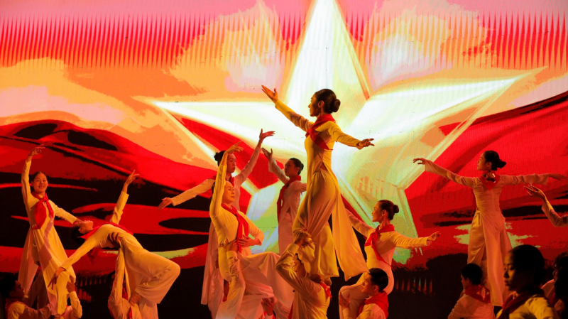 Gala “Tổ quốc bình yên” - Bản hùng ca trên dòng sông Hàn -0