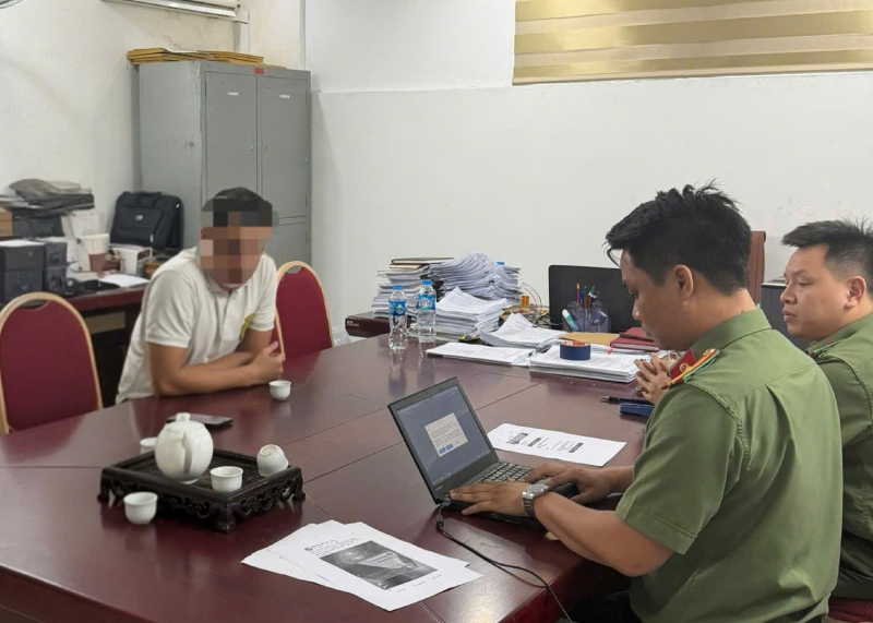 Xử lý 2 đối tượng lên mạng xã hội xúc phạm uy tín Công an -0