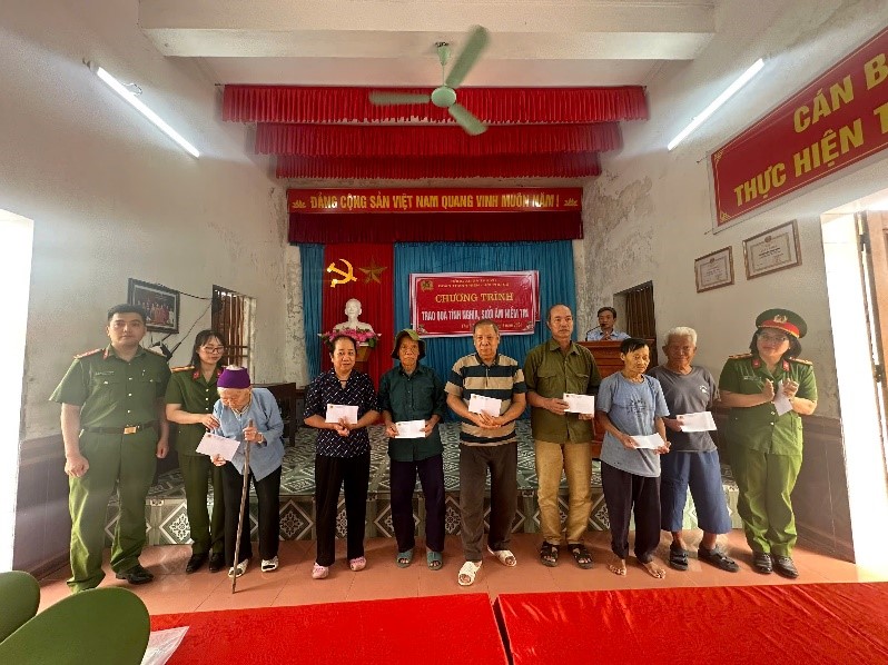Vững vàng giữ bình yên, lan tỏa những giá trị nhân văn -1