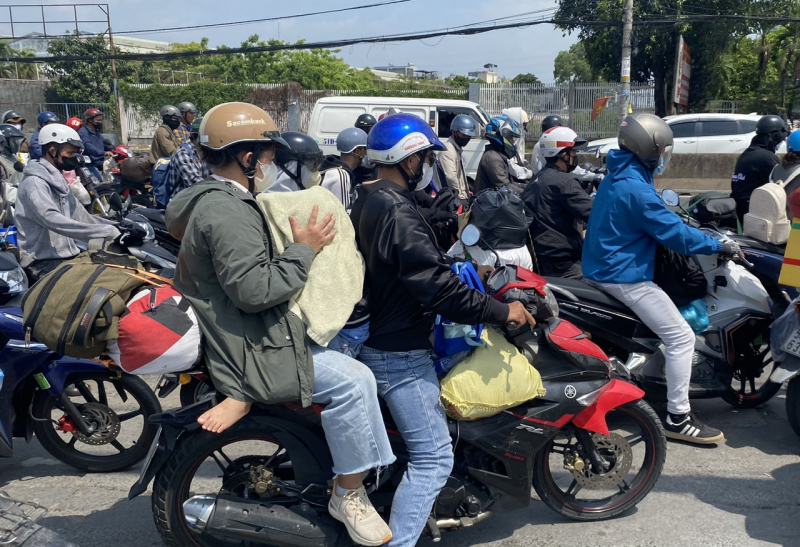 Giao thông TP Hồ Chí Minh tăng nhiệt  trong ngày cuối kỳ nghỉ lễ  -1