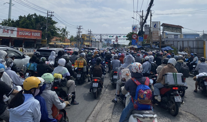 Giao thông TP Hồ Chí Minh tăng nhiệt  trong ngày cuối kỳ nghỉ lễ  -0
