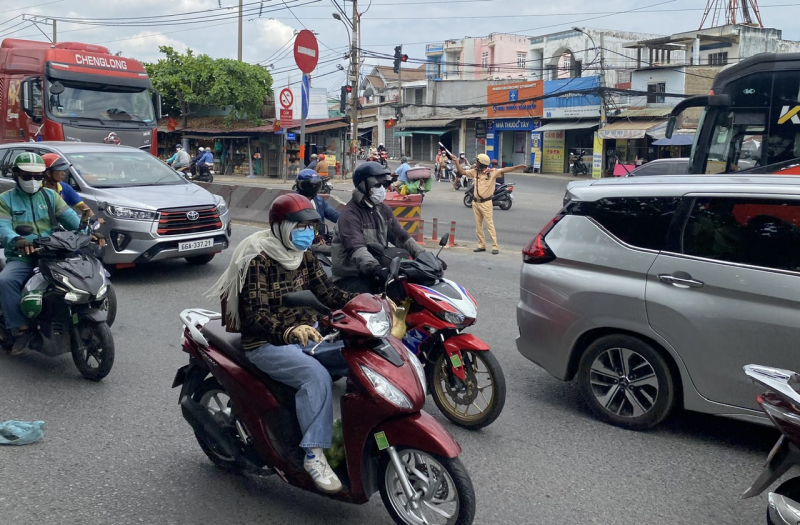 Giao thông TP Hồ Chí Minh tăng nhiệt  trong ngày cuối kỳ nghỉ lễ  -2