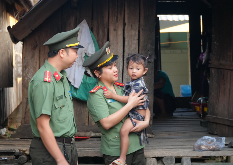                    Nỗ lực giữ vững ổn định an ninh buôn làng vùng cao Ea Bá -0