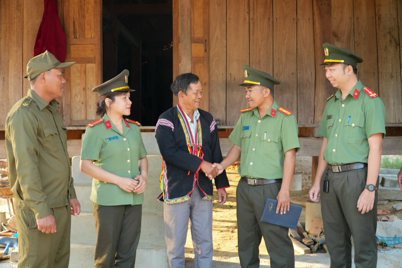                    Nỗ lực giữ vững ổn định an ninh buôn làng vùng cao Ea Bá -0