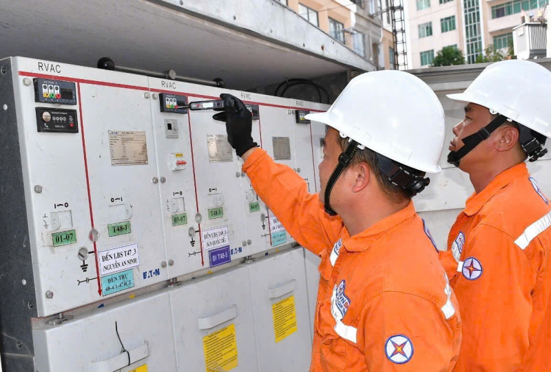 Hơn 11.000 ca trực đảm bảo điện trong dịp Giỗ tổ Hùng Vương và lễ 30/4, 1/5 -1