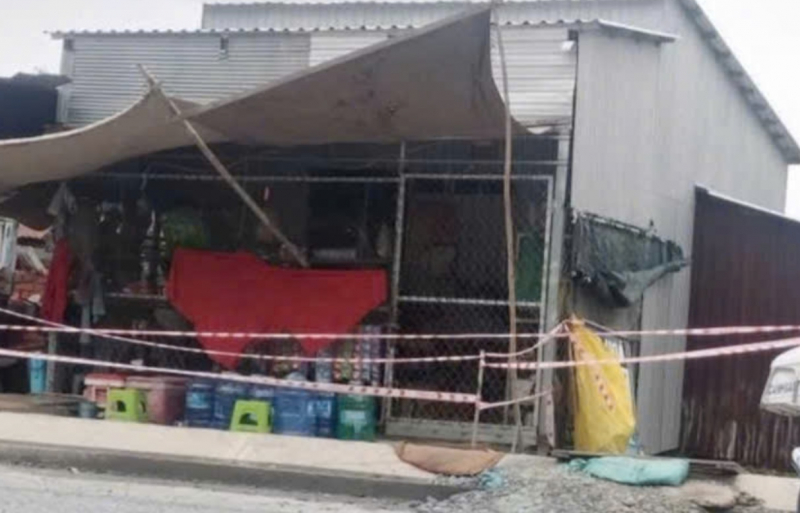 Vào bênh cha, con trai đánh hàng xóm tử vong -0