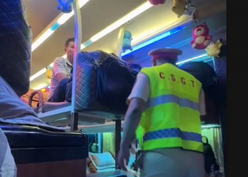 Từ tin báo của người dân, CSGT Đắk Lắk kịp thời xử lý xe khách chở quá số người quy định -0