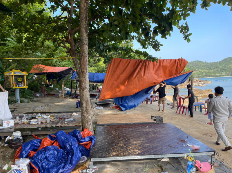 Bãi biển ven Bán đảo Sơn Trà “oằn mình” vì du lịch chui: Nhếch nhác, tiềm ẩn hiểm họa môi trường biển -7