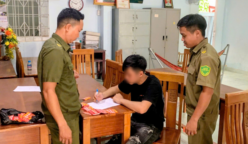 9.600 người tham gia cao điểm bóc gỡ quảng cáo sai quy định, xử lý đối tượng vi phạm -1