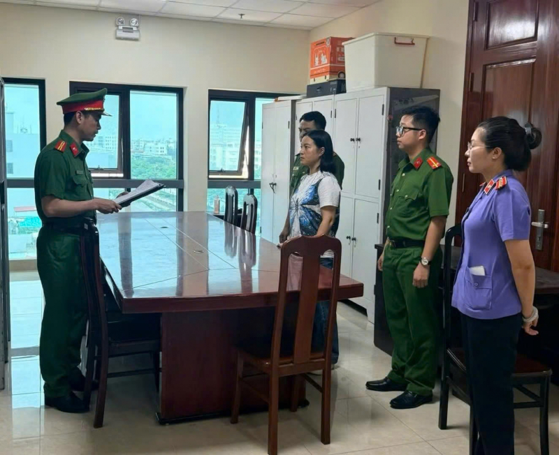 Chiêu lừa tinh vi từ những “suất nội bộ giá rẻ” -0