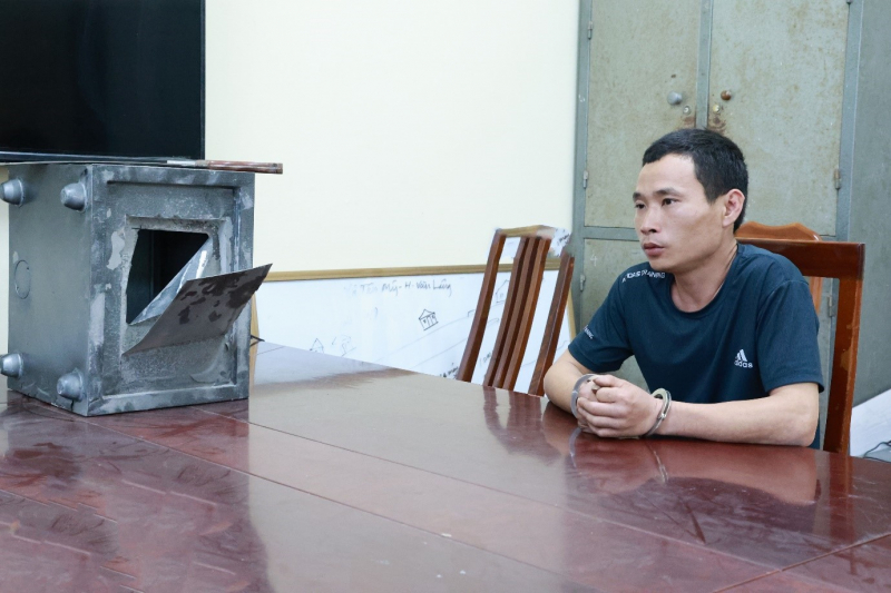 Tóm gọn gã chủ cửa hàng cơ khí hai lần cưa cửa đột nhập nhà dân trộm cắp để trả nợ cờ bạc -0