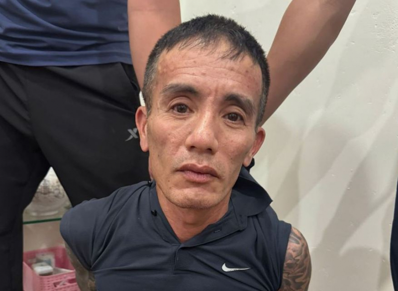 Trang bị súng ngắn khi bán ma tuý cho các “con nghiện” -0