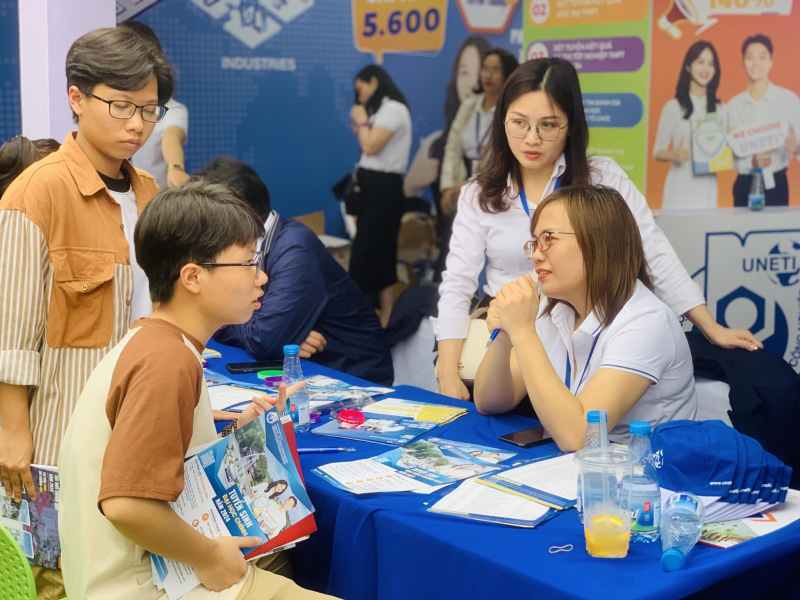 Thấy gì từ việc thí sinh tự do dự thi tốt nghiệp THPT 2026 tăng kỷ lục? -0