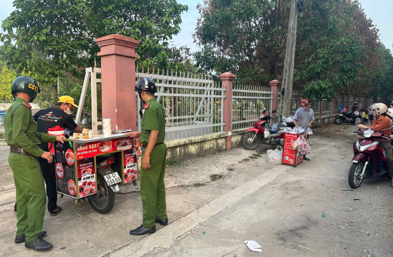 Quyết tâm lập lại trật tự đô thị: “Cuộc chiến” không khoan nhượng với vi phạm lòng, lề đường -2