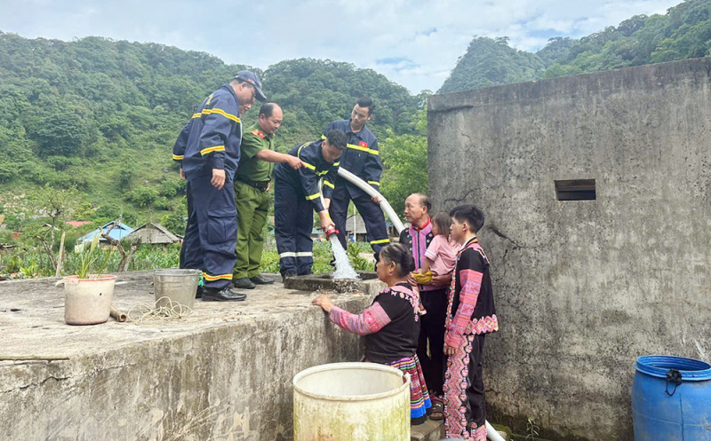 Đưa nước sạch lên xã vùng cao Pà Cò -0