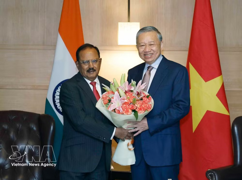 Top Vietnamese leader receives Indian National Security Advisor in New Delhi -0