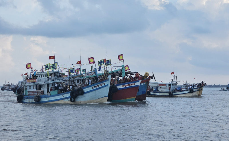 Tưng bừng lễ hội Nghinh Ông ở xứ biển Cần Thơ -2