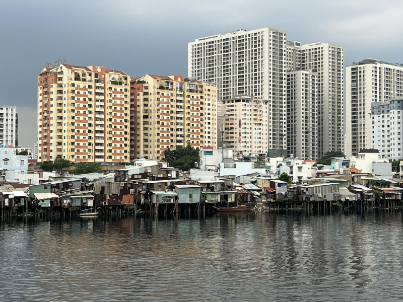 TP Hồ Chí Minh quyết tâm “thay áo mới” cho kênh rạch bằng chương trình di dời quy mô lớn -0
