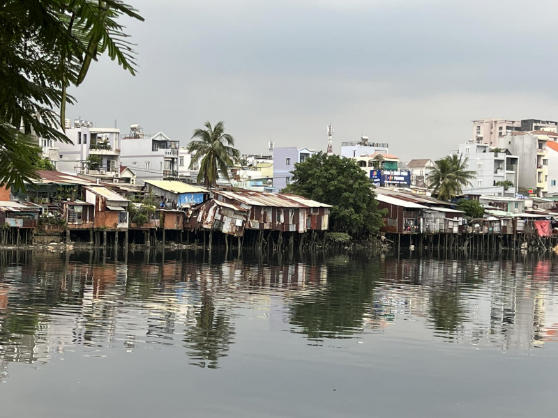 TP Hồ Chí Minh quyết tâm “thay áo mới” cho kênh rạch bằng chương trình di dời quy mô lớn -0