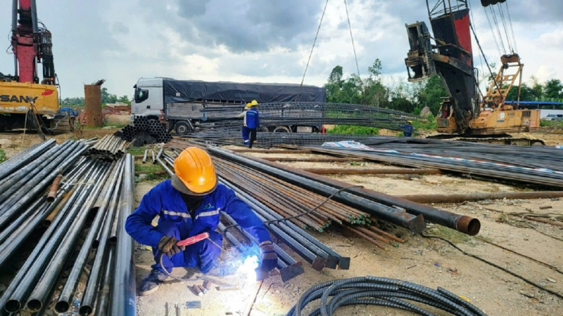 Giải phóng mặt bằng vẫn “làm khó” tiến độ giải ngân đầu tư công -0