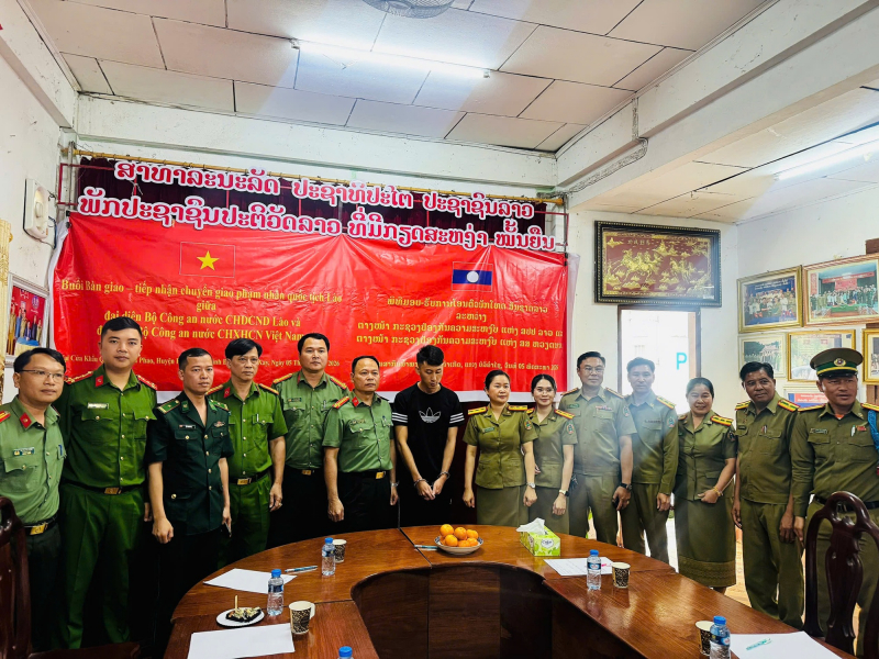 Chuyển giao phạm nhân từ Việt Nam về Lào để tiếp tục chấp hành án phạt tù -0