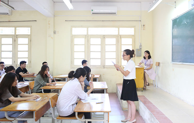 Bộ Tư pháp “tuýt còi”, Hà Nội bãi bỏ toàn bộ quyết định về dạy thêm, học thêm -0
