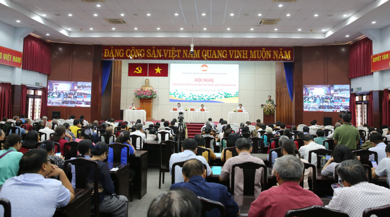 Thứ trưởng Lê Quốc Hùng tiếp xúc cử tri tại TP Hồ Chí Minh -0