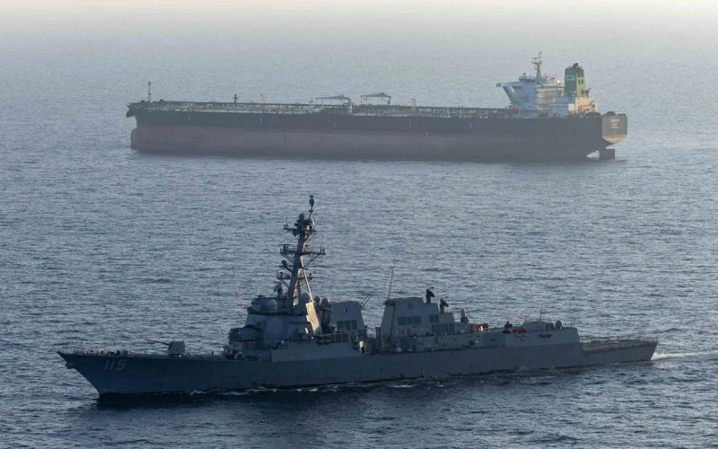 Giao tranh tái bùng phát, Iran nhắm bắn tàu chiến Mỹ -0