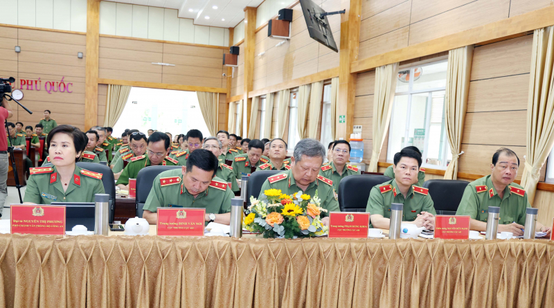 Quyết tâm xây dựng đặc khu Phú Quốc thành “Đơn vị kiểu mẫu về ANTT và văn minh đô thị” -1