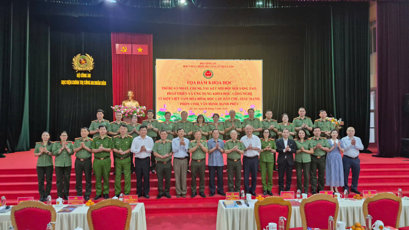 Đưa Khoa học công nghệ, đổi mới sáng tạo thành động lực nâng cao hiệu quả công tác Công an -0