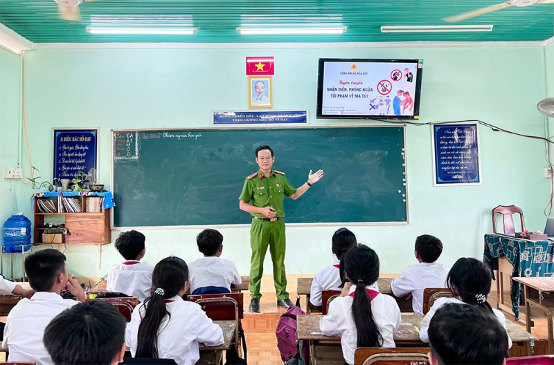 Đại úy Vũ Mạnh Tuấn: Bí thư Đoàn 9X với ước mơ xanh -0