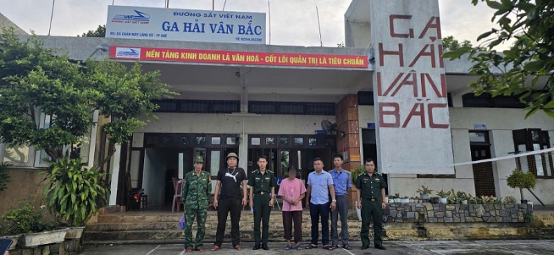 Xuyên đêm băng rừng Hải Vân tìm cô gái mất tích sau khi dừng tàu Bắc – Nam -0