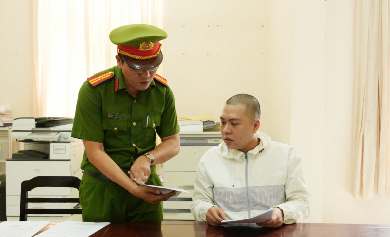 Bắt đối tượng mạo danh sư trụ trì để lừa đảo  -0