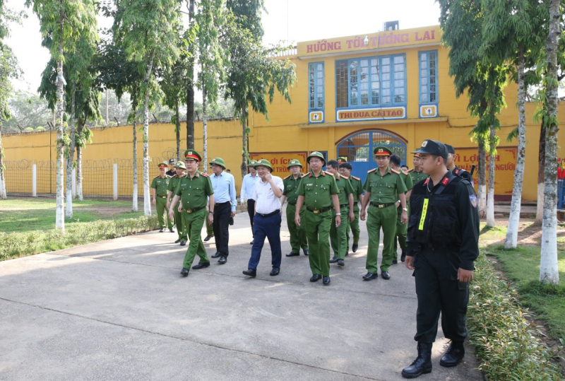 Đoàn công tác Văn phòng Chủ tịch nước kiểm tra công tác đặc xá tại Trại giam Tống Lê Chân -0