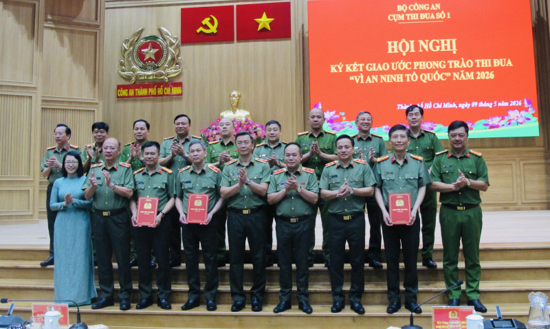 Cụm thi đua số 1 - Bộ Công an ký kết Giao ước thi đua “Vì an ninh Tổ quốc” năm 2026 -1