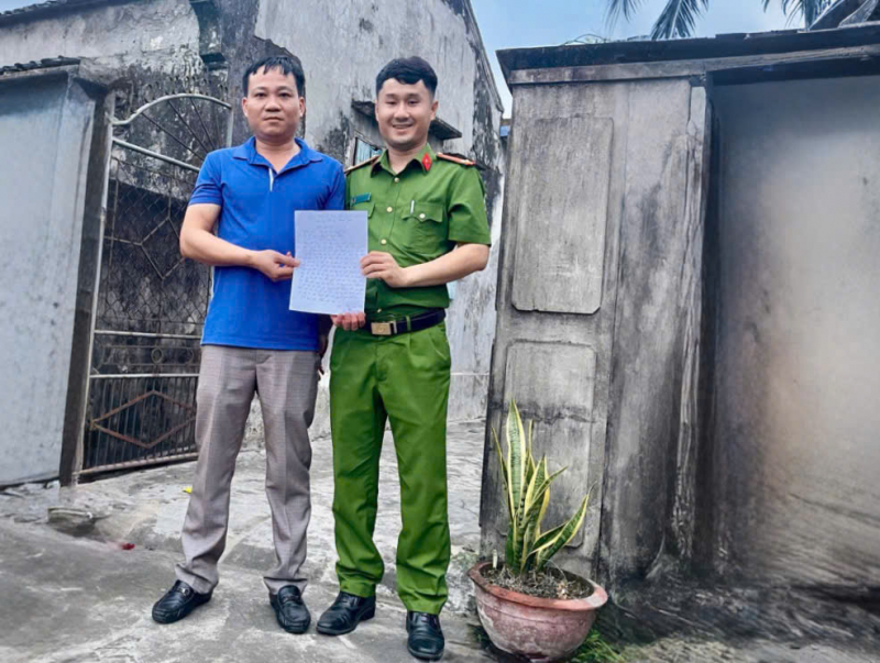 Công an xã tìm lại thân nhân cho Liệt sĩ thông qua Đề án 06 -0