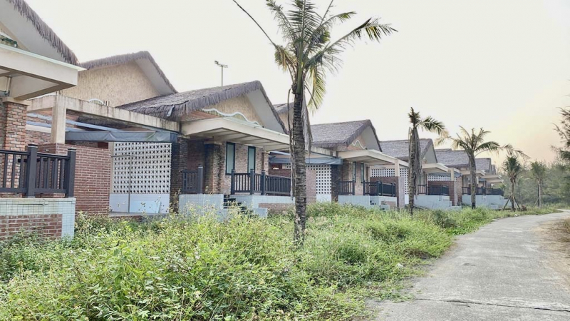 Nỗi buồn âm ỉ những bãi biển miền Trung. Bài 2: Nghịch lý mang tên “bờ biển vắng” -0