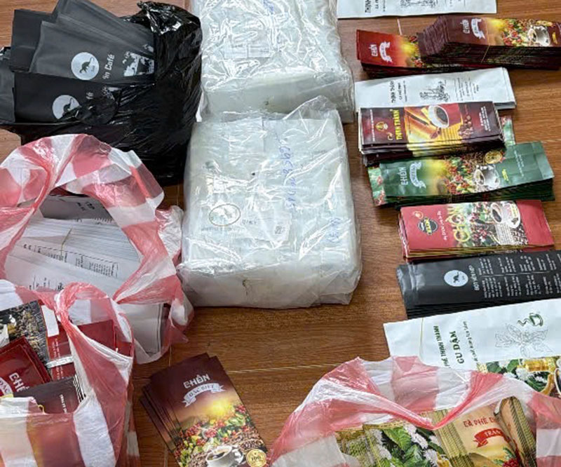 Phá chuyên án sản xuất, buôn bán cà phê giả quy mô lớn -0