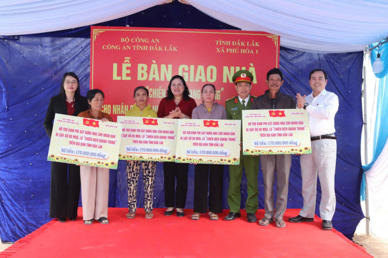 Siết chặt kỷ luật, bám sát địa bàn, bảo vệ bình yên vùng quê Phú Hòa 1  -0
