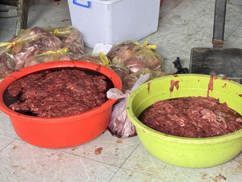 Phù phép thịt heo nái và hóa chất cấm thành thịt bò, thu lợi bất chính hơn 9 tỷ đồng -0