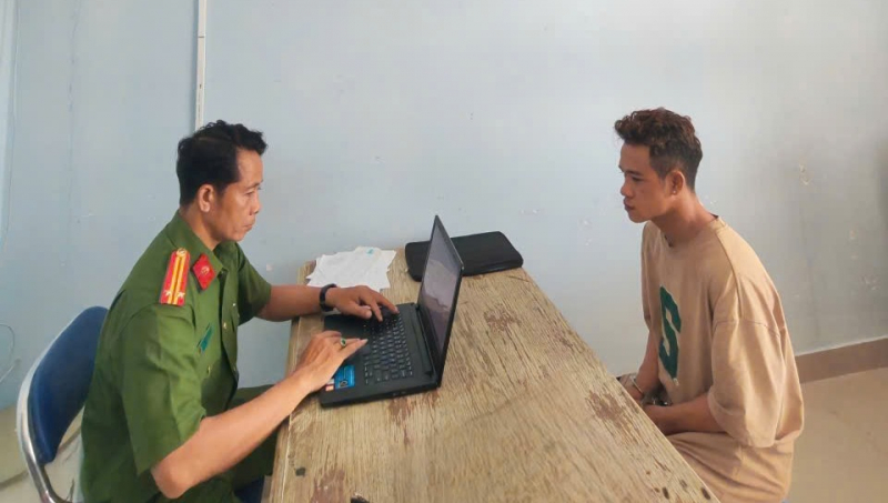 Bắt giữ đối tượng trộm cắp tài sản tại Miếu Bà Chúa Xứ Nguyên Nhung -1