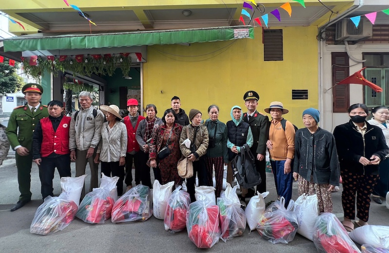 Hiệu quả từ mô hình “Tổ công tác vận động Ba Nhất” -0