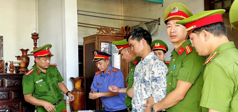 Bắt đối tượng liên tục đăng tải, livestream xúc phạm danh dự, uy tín của lãnh đạo và cơ quan chức năng -0